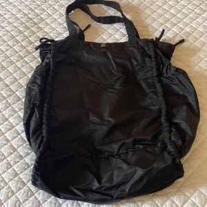 Lululemon black gym bag